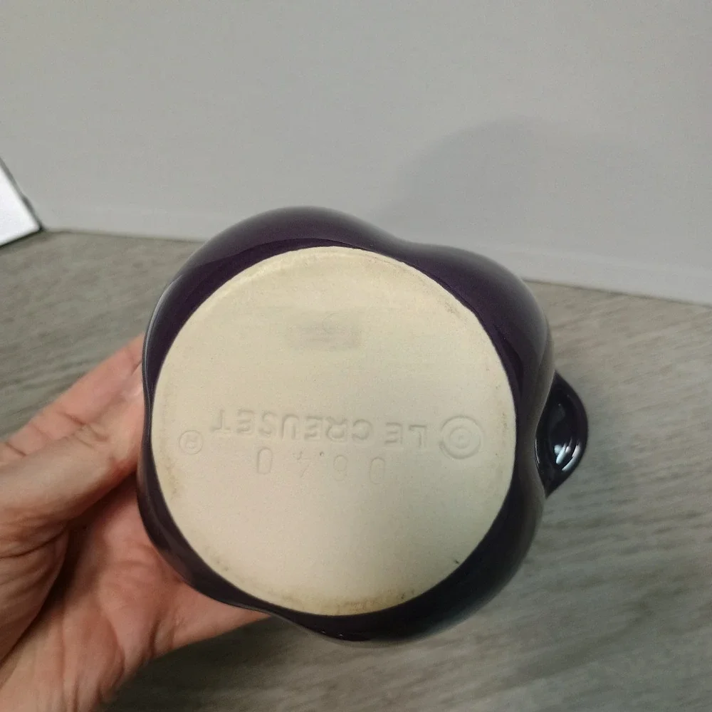 Le Creuset Petite Mini Bell Pepper Stoneware Cocotte Casserole Purple